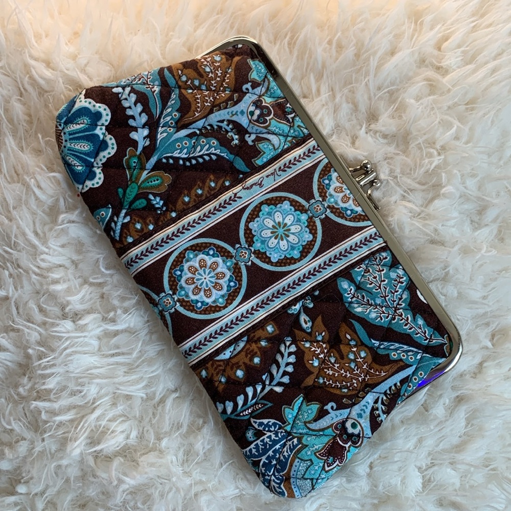 Vera Bradley Kiss Lock Floral Patterned Clutch - Picture 2 of 15